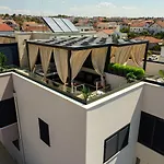 An & Lu With Rooftop Jacuzzi Zadar