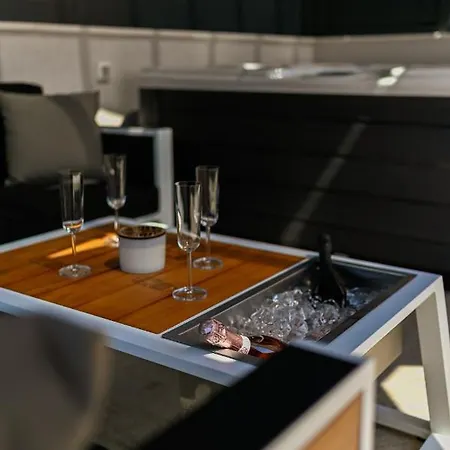 Lejlighed An & Lu With Rooftop Jacuzzi *
