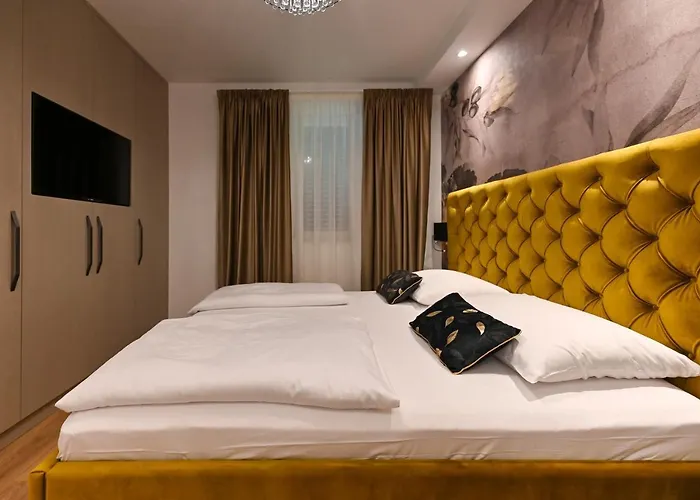 An & Lu With Rooftop Jacuzzi Apartamento Zadar