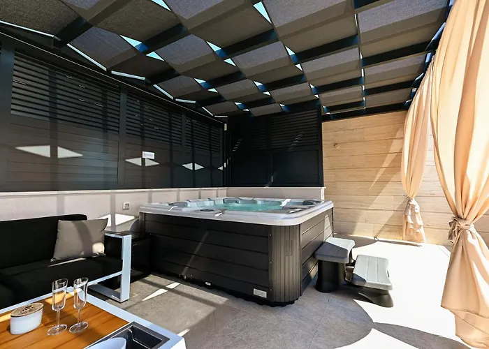 An & Lu With Rooftop Jacuzzi Apartamento *