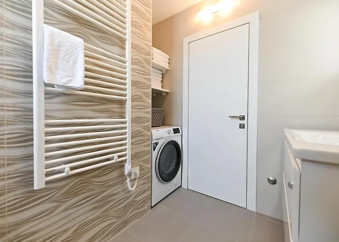 An & Lu With Rooftop Jacuzzi Zadar