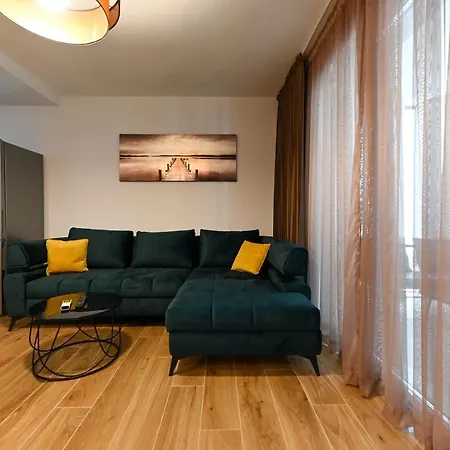 Апартаменты An & Lu With Rooftop Jacuzzi *