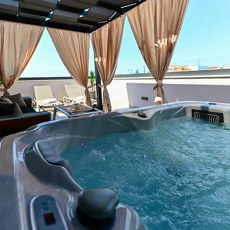 Apartment An & Lu With Rooftop Jacuzzi Zadar