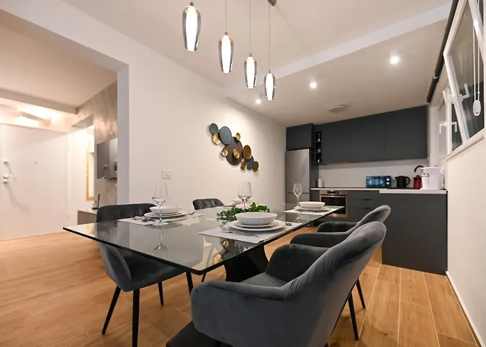 An & Lu With Rooftop Jacuzzi Zára