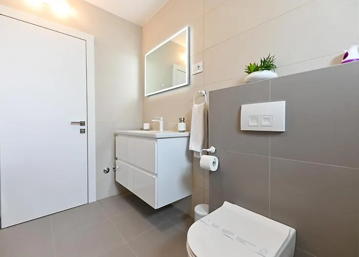 An & Lu With Rooftop Jacuzzi Apartman *