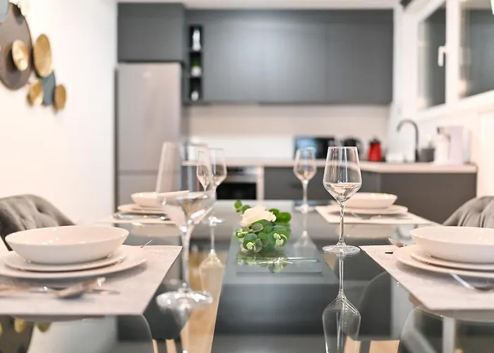 An & Lu With Rooftop Jacuzzi Apartmán