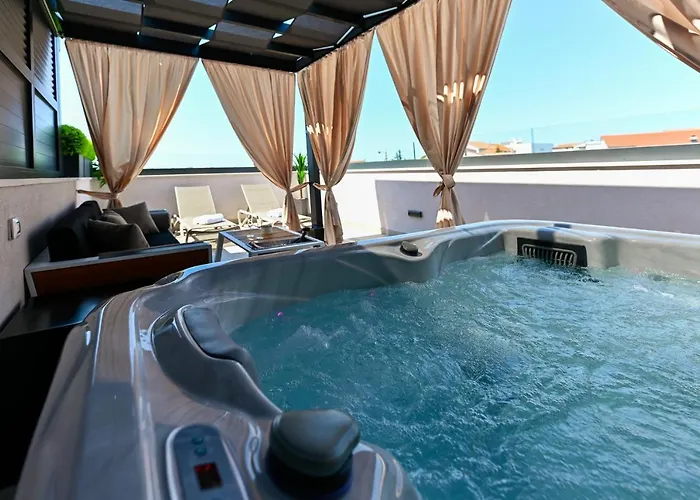 Apartmán An & Lu With Rooftop Jacuzzi Zadar