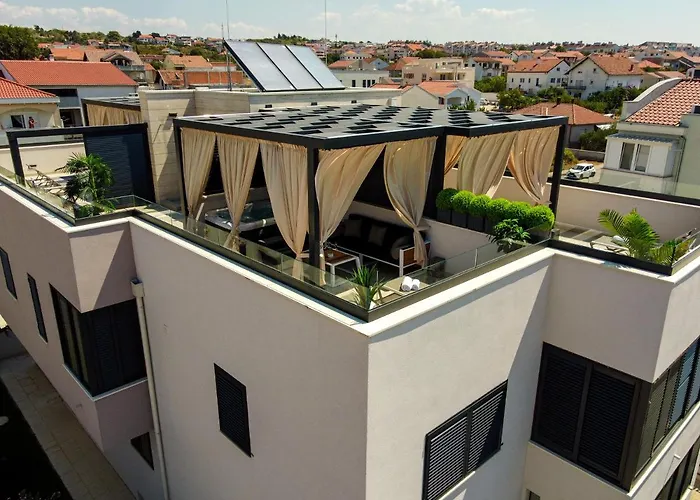 An & Lu With Rooftop Jacuzzi Zára